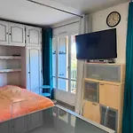 Nice Family Studio Near The Beach Frejus